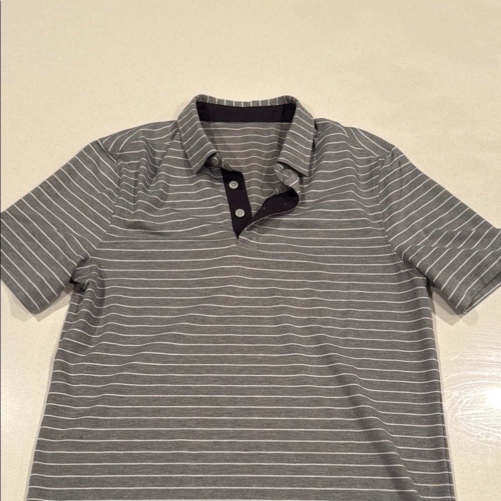 Men’s Lululemon polo